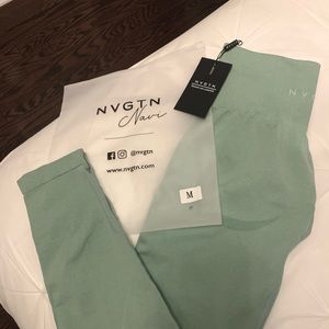 NVGTN Contour Seamless Leggings in Sage Green
